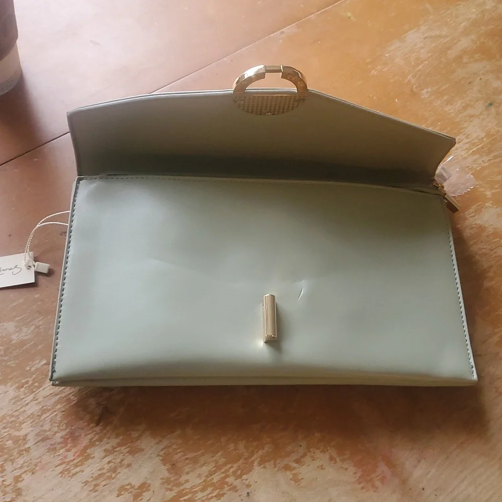 Santa Monica clutch nwt - Picture 7 of 9
